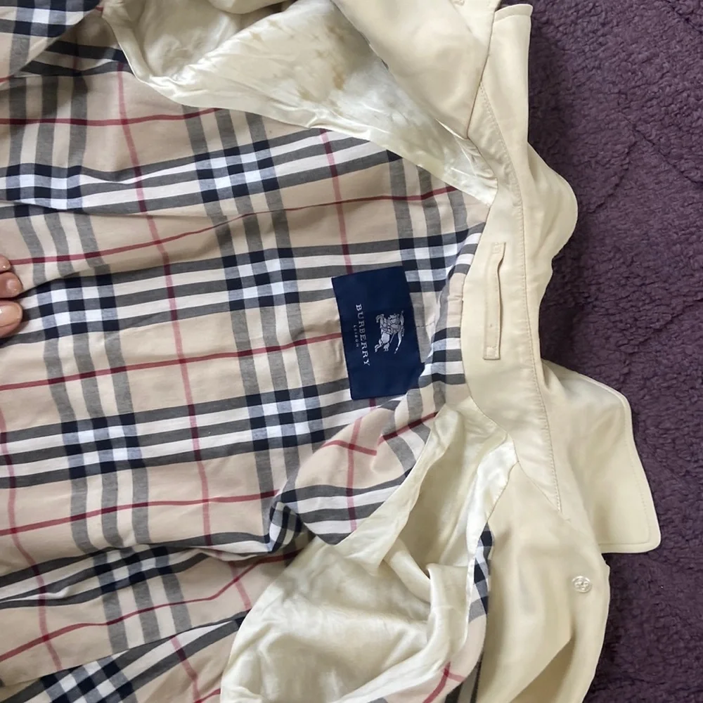 Burberry Camden Heritage Car Coat - Picture 9 of 16